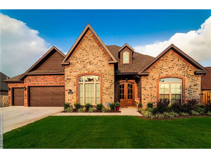 Property Photo:  5605 S 47th Street  AR 72758 