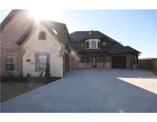 Property Photo: 1101 NE St. Ives Road AR 72712