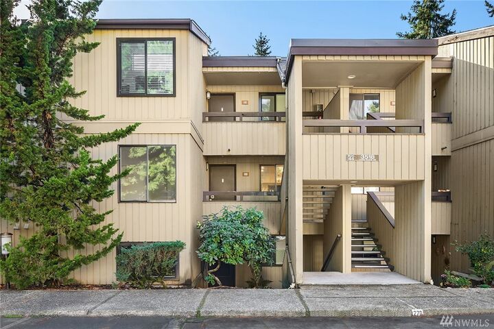 3518 109th Place NE 222  Bellevue WA 98004 photo