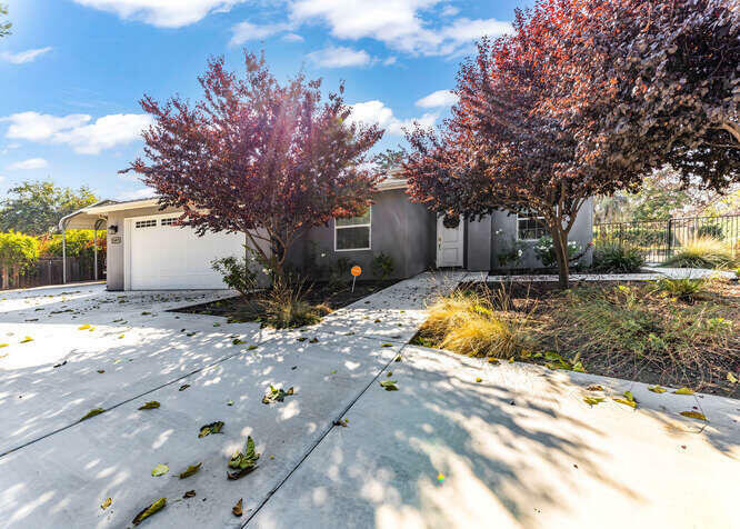 Property Photo:  14871 Ivanhoe Drive  CA 93292 