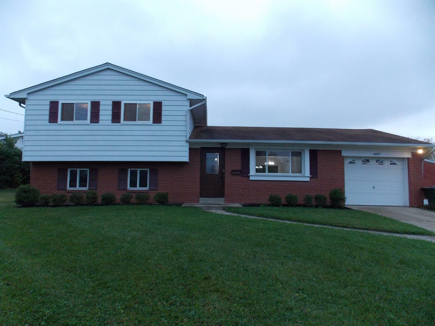 Property Photo: 10697 Thornview Dr OH 45241