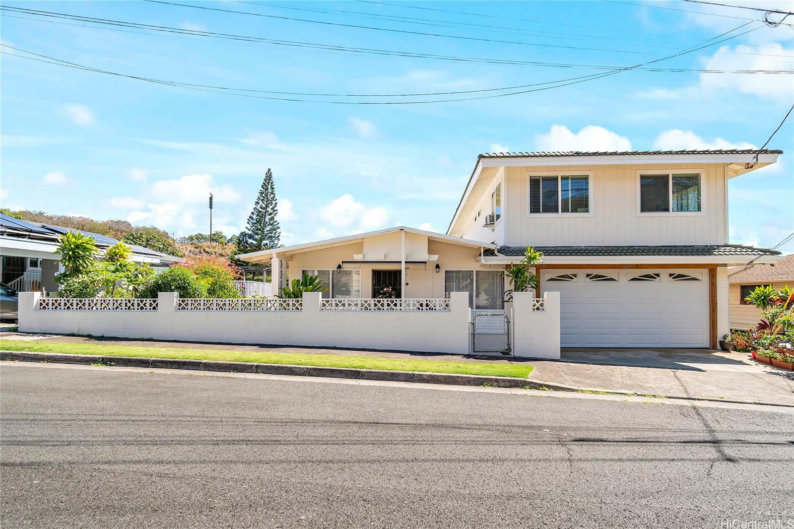 Property Photo:  1623 Haku Street  HI 96819 