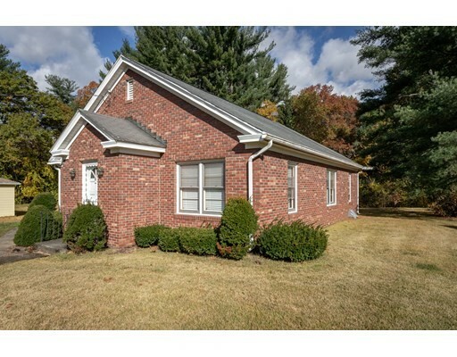 Property Photo: 31 Sunset Dr MA 01085