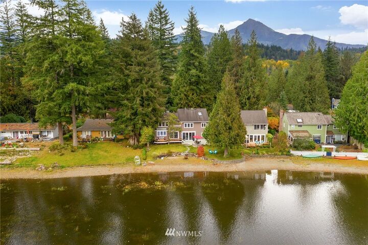 Property Photo:  14721 442nd Avenue SE  WA 98045 