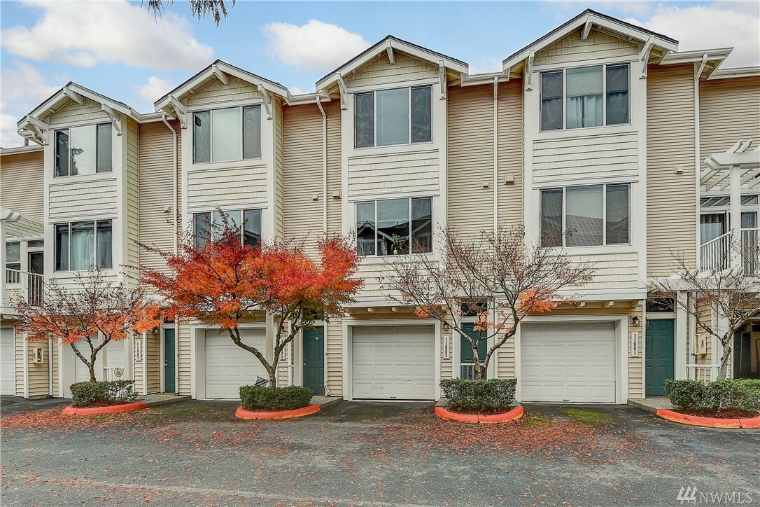 Property Photo:  11883 NE 163rd Place 21-4  WA 98011 