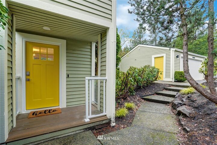 Property Photo:  11801 NE 105th Court  WA 98033 