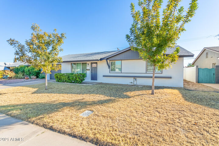 Property Photo: 8409 E Hubbell Street AZ 85257