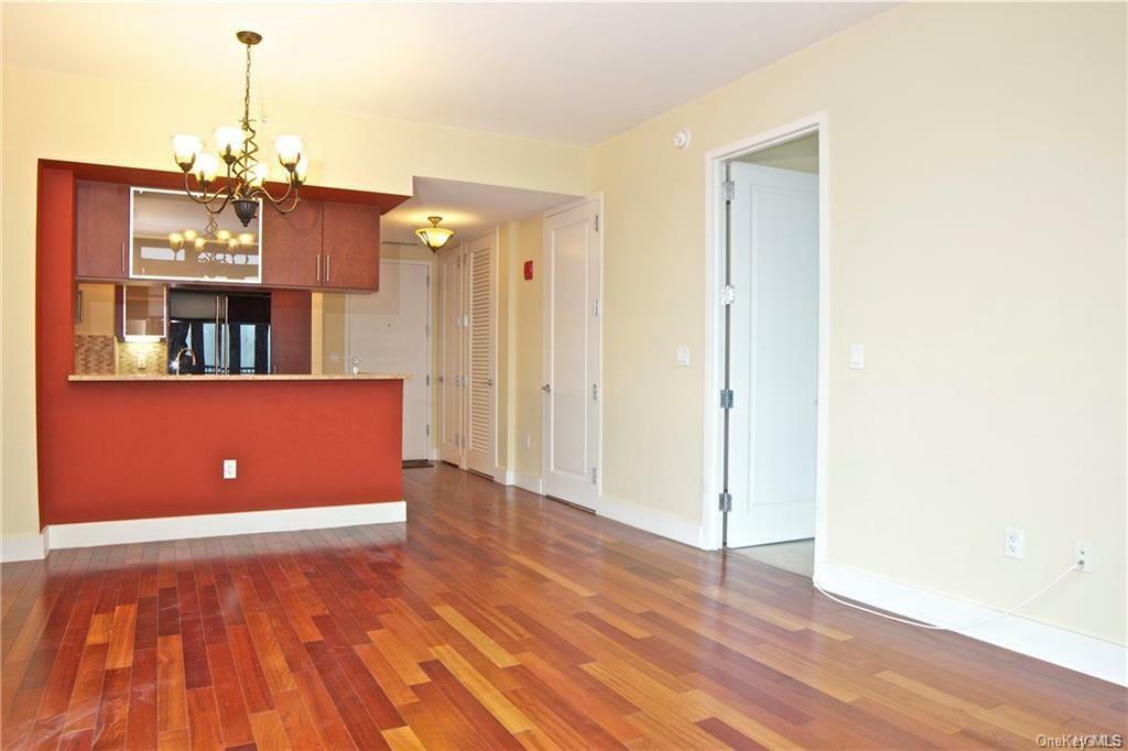 Property Photo:  175 Huguenot Street 1808  NY 10801 