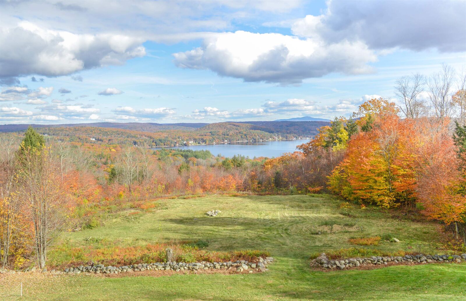 Property Photo: 24 Pinnacle Springs Extension NH 03443