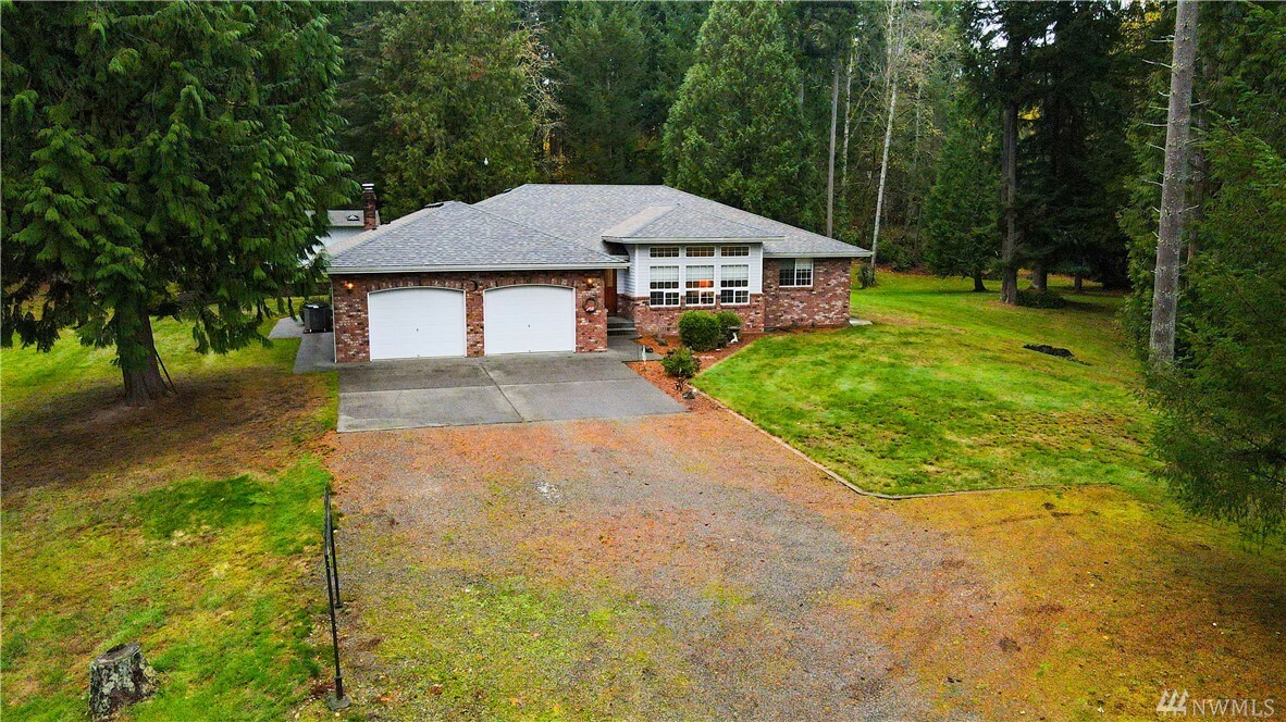 Property Photo:  23119 190th Ave SE  WA 98058 