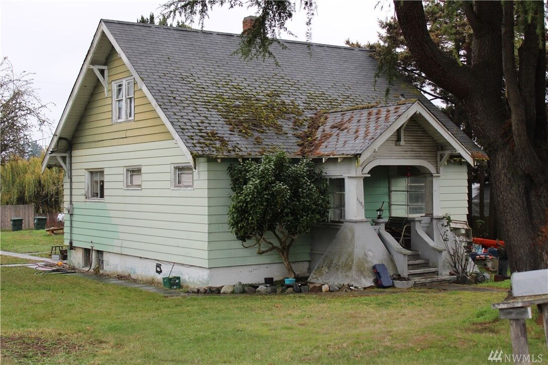 Property Photo: 1137 W 9th WA 98363