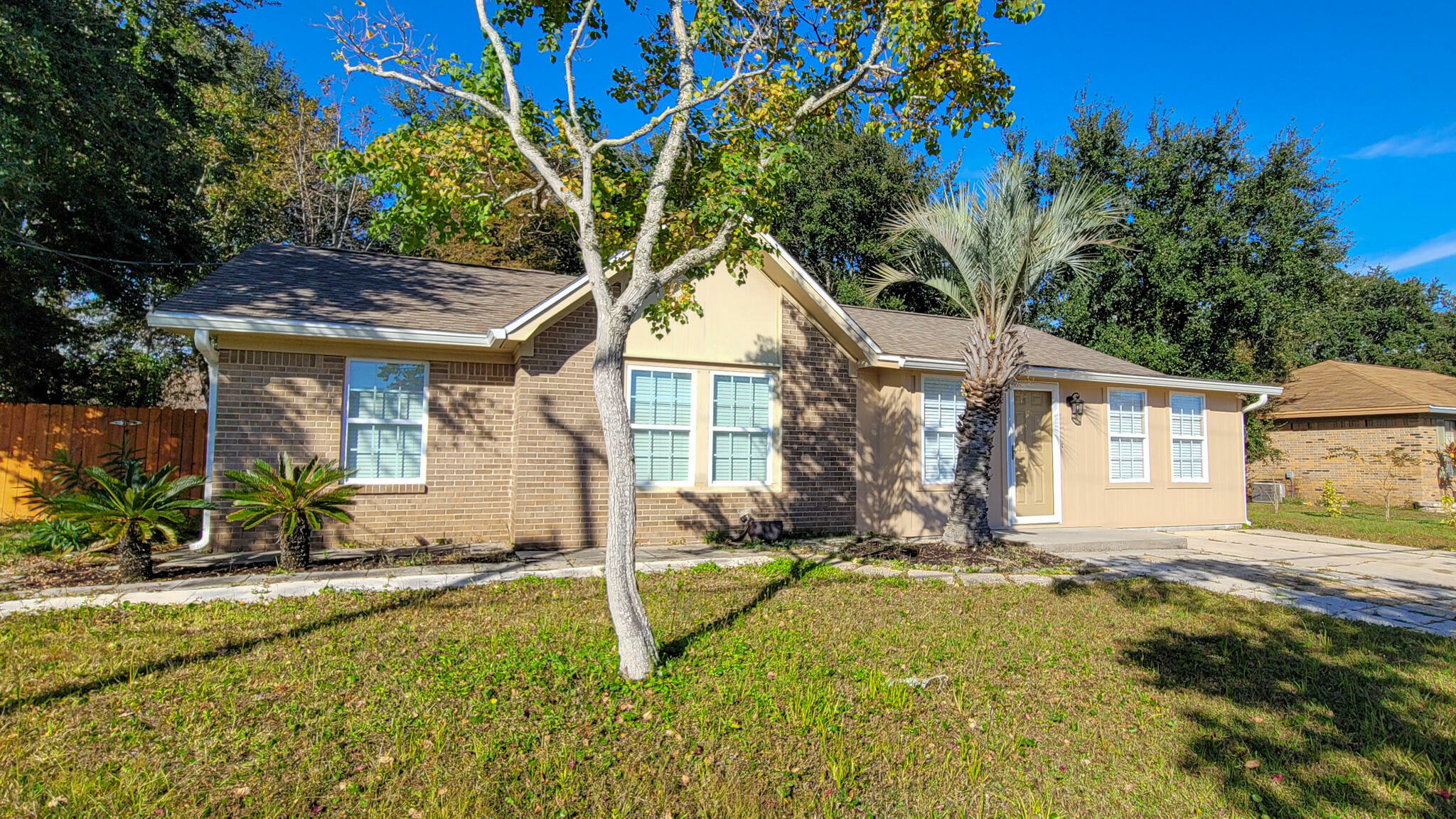 Property Photo:  845 Boulevard De L'Orleans  FL 32569 