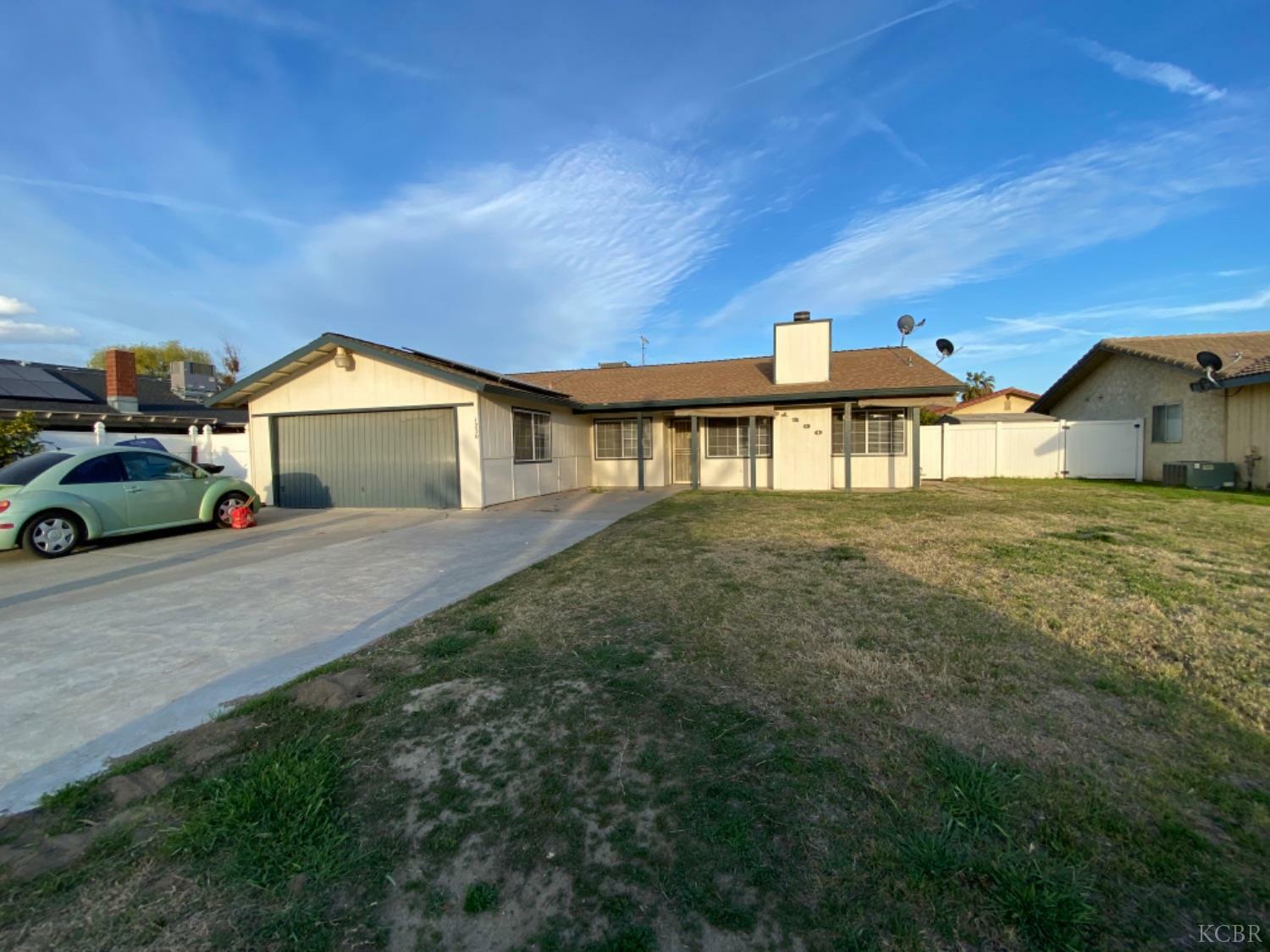 Property Photo:  1230 Belinda Drive  CA 93245 