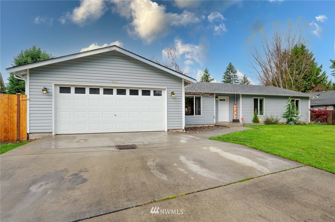 Property Photo:  13210 109th Avenue Ct E  WA 98374 