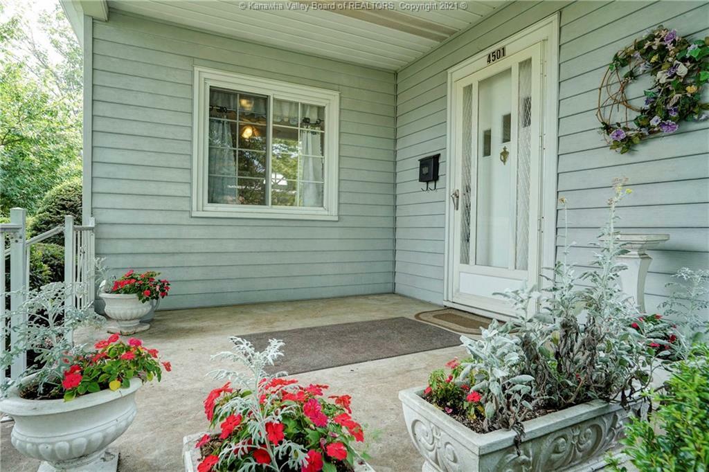 Property Photo: 4501 Washington Avenue SE WV 25304