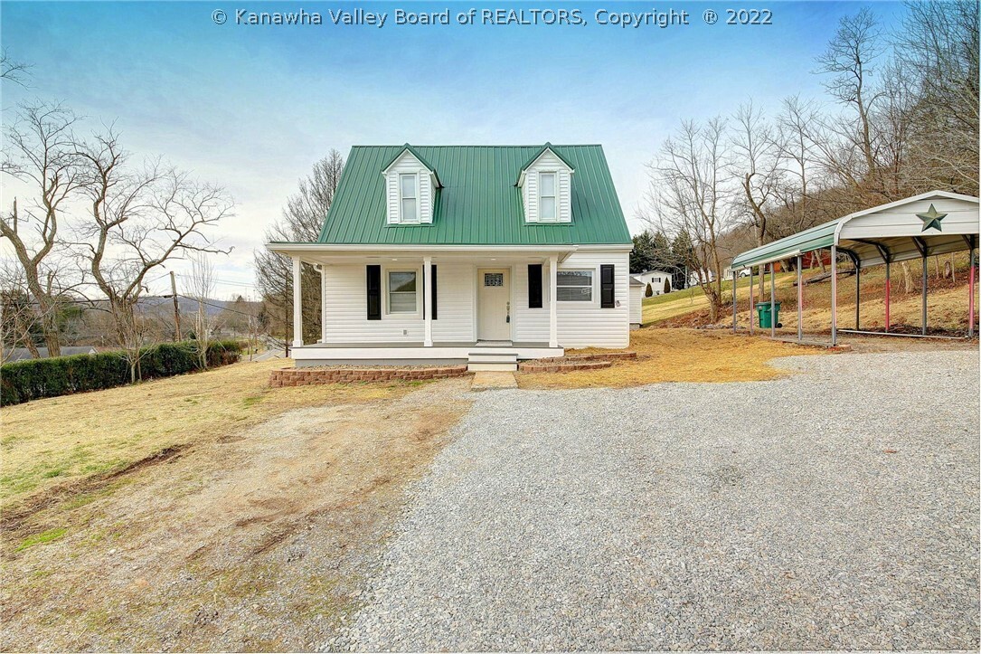 Property Photo: 3386 Charleston Road WV 25159
