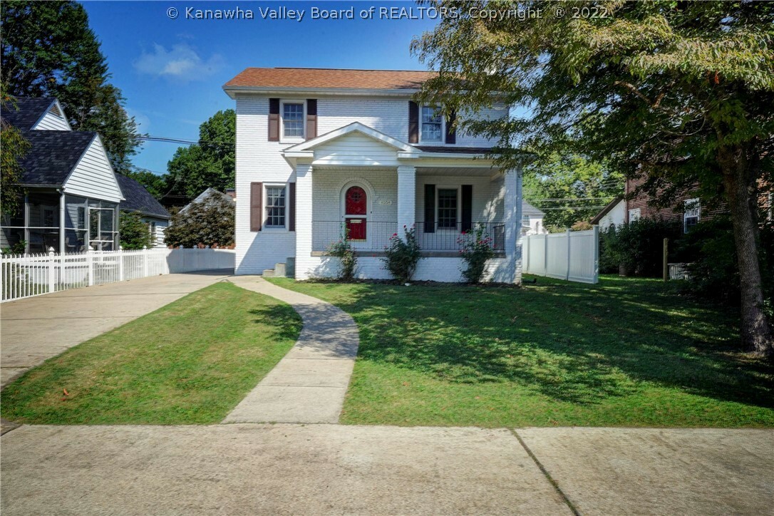 Property Photo: 4004 Noyes Avenue WV 25304