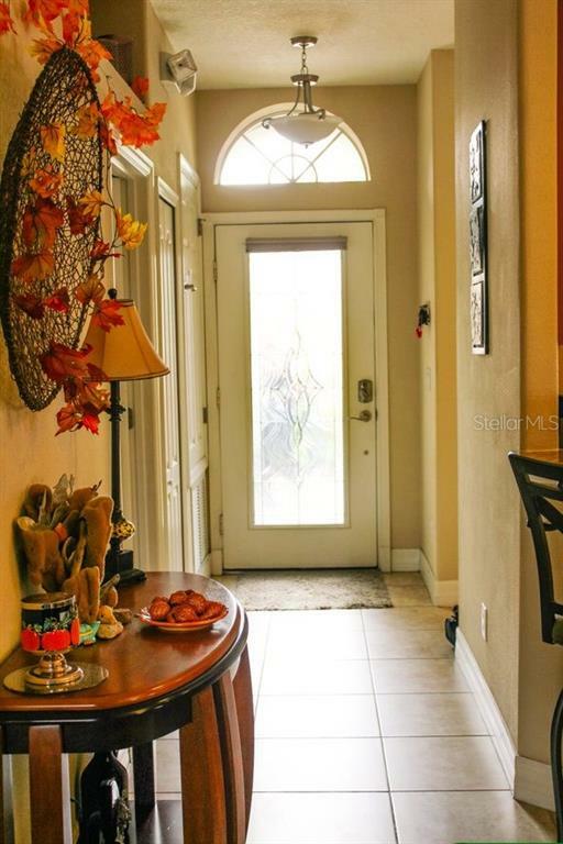 Property Photo:  