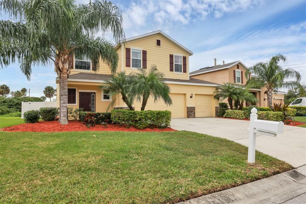 Property Photo: 3937 King Bridge Place FL 34222