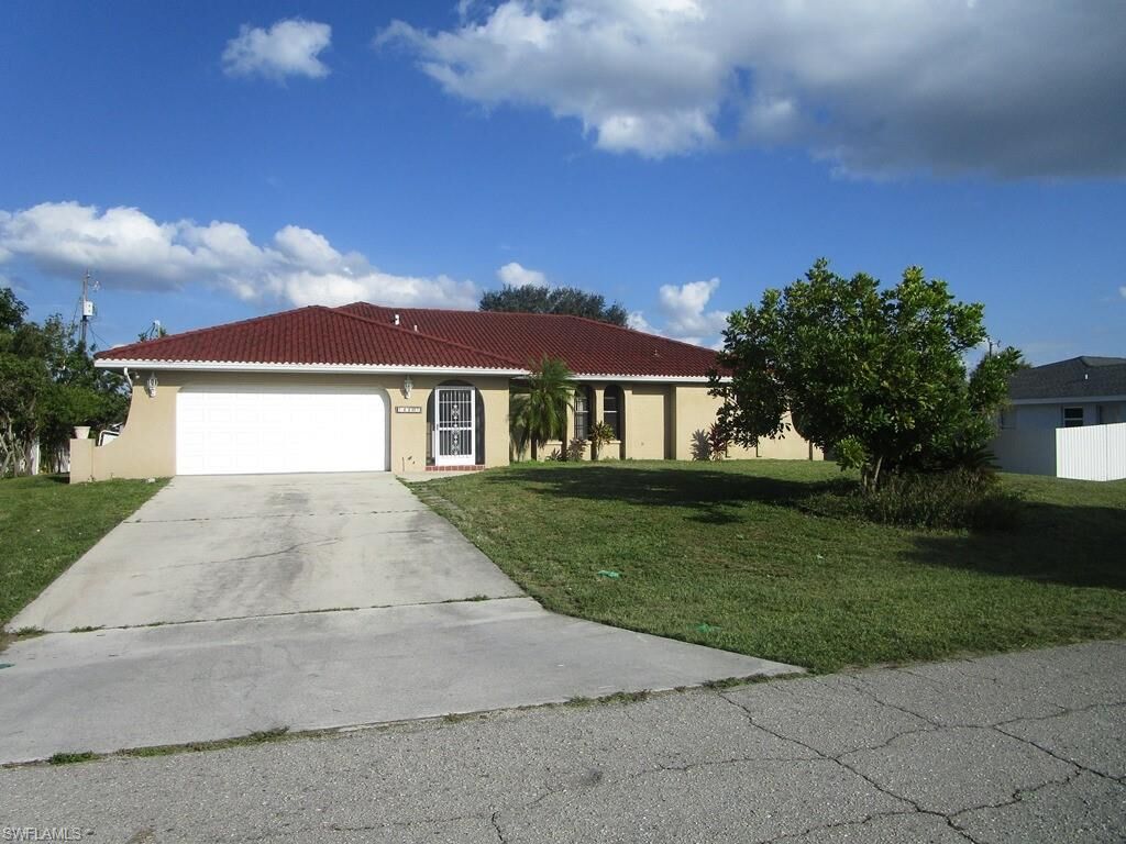Property Photo: 110 Riviera Street FL 33936