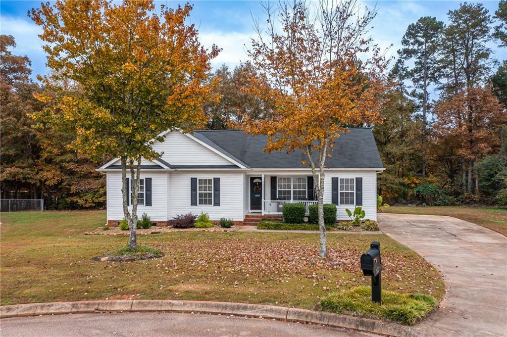 Property Photo: 620 Delward Way SC 29651