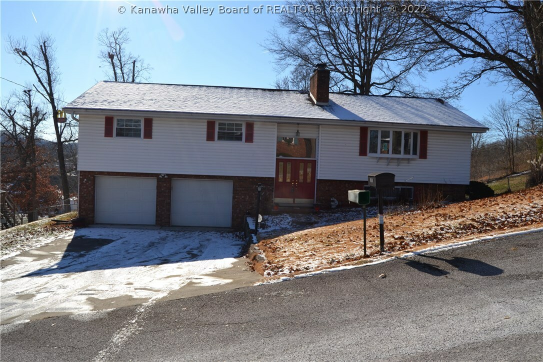 Property Photo: 5213 Hammons Drive WV 25313