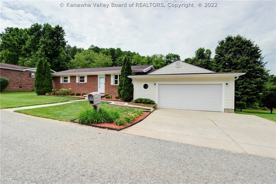 Property Photo: 106 Savilla Lane WV 25312