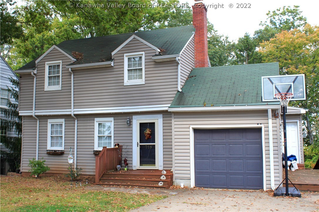 Property Photo: 718 Churchill Drive WV 25314