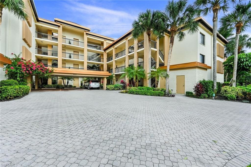 Property Photo:  6820 Pelican Bay Blvd 112  FL 34108 