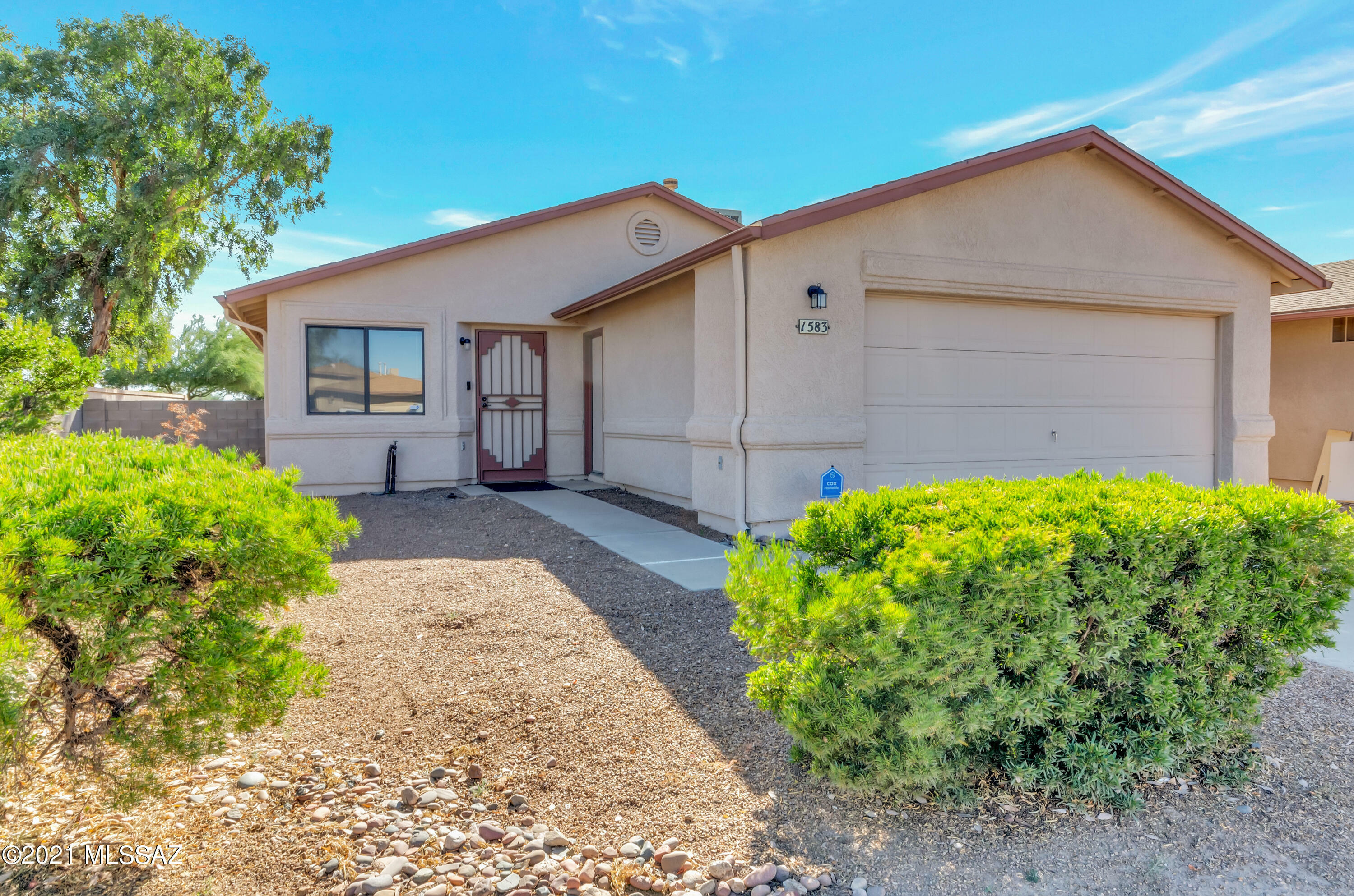 1583 W Maplewood Drive  Tucson AZ 85746 photo