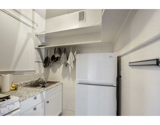 Property Photo:  1258 Commonwealth Ave 8  MA 02134 