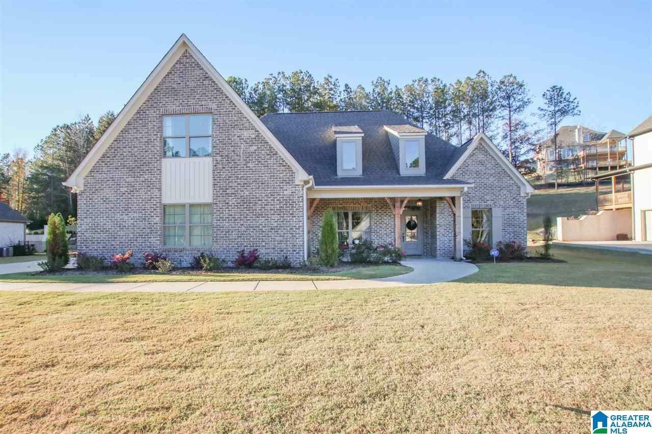 Property Photo:  529 Willow Branch Circle  AL 35043 