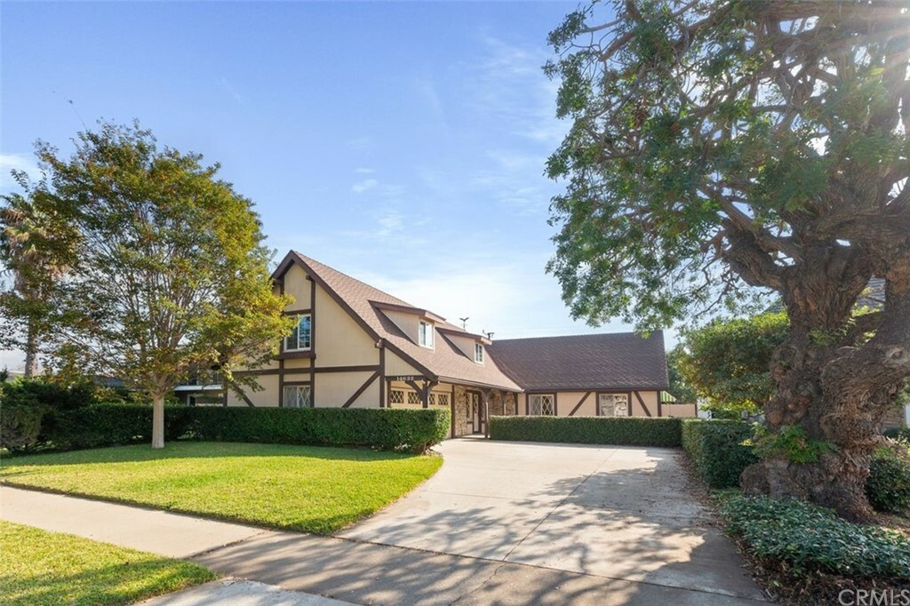 Property Photo:  14632 Charloma Drive  CA 92780 