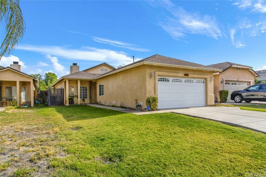 Property Photo: 875 Maryess Drive CA 92410