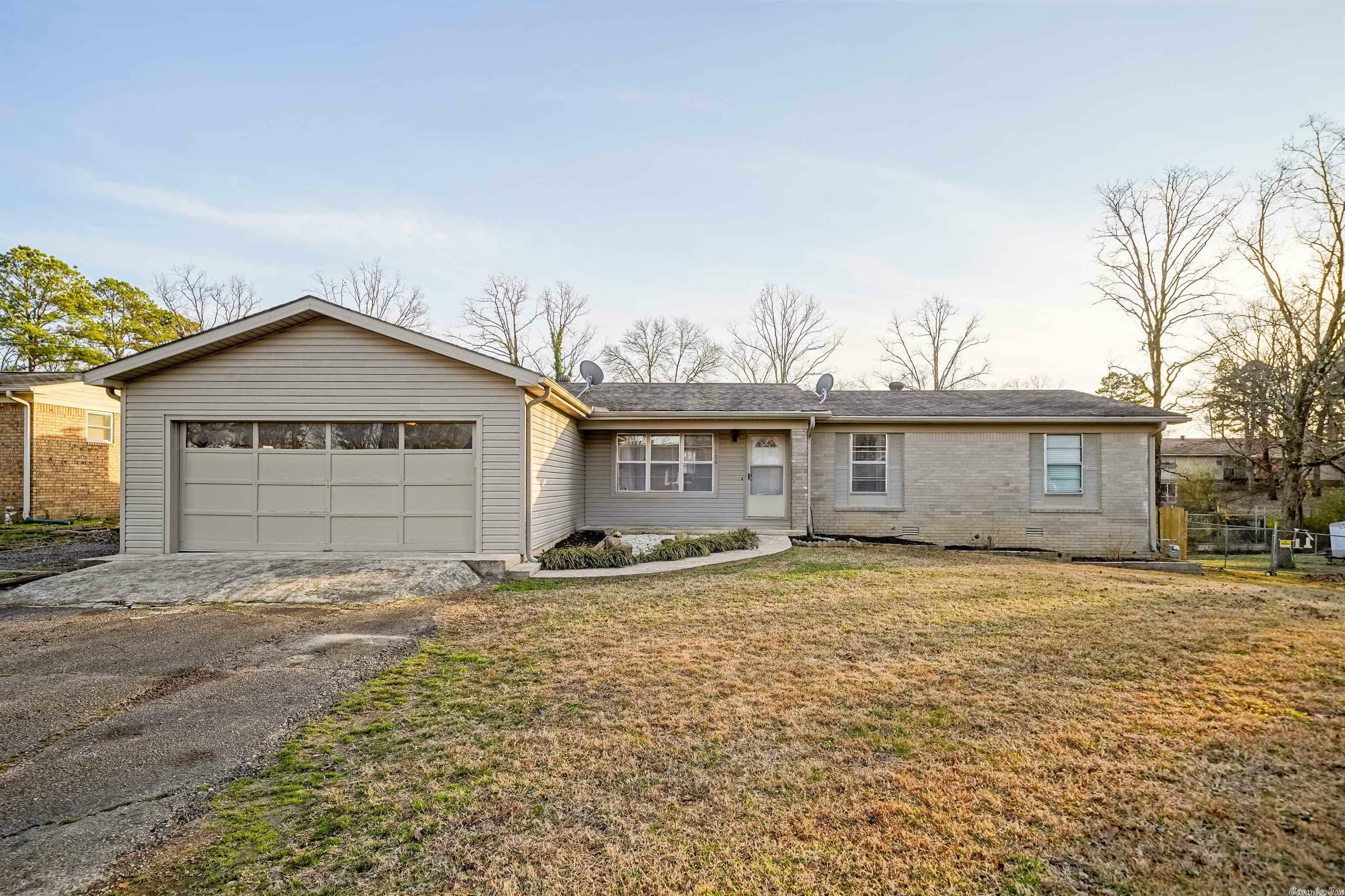 Property Photo:  106 Weatherby  AR 71913 