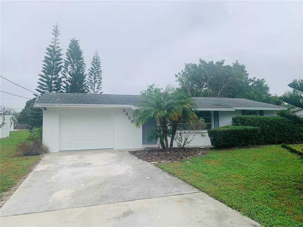 Property Photo:  2323 Doud Street  FL 34231 