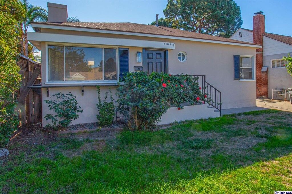 Property Photo:  15224 La Maida Street  CA 91403 