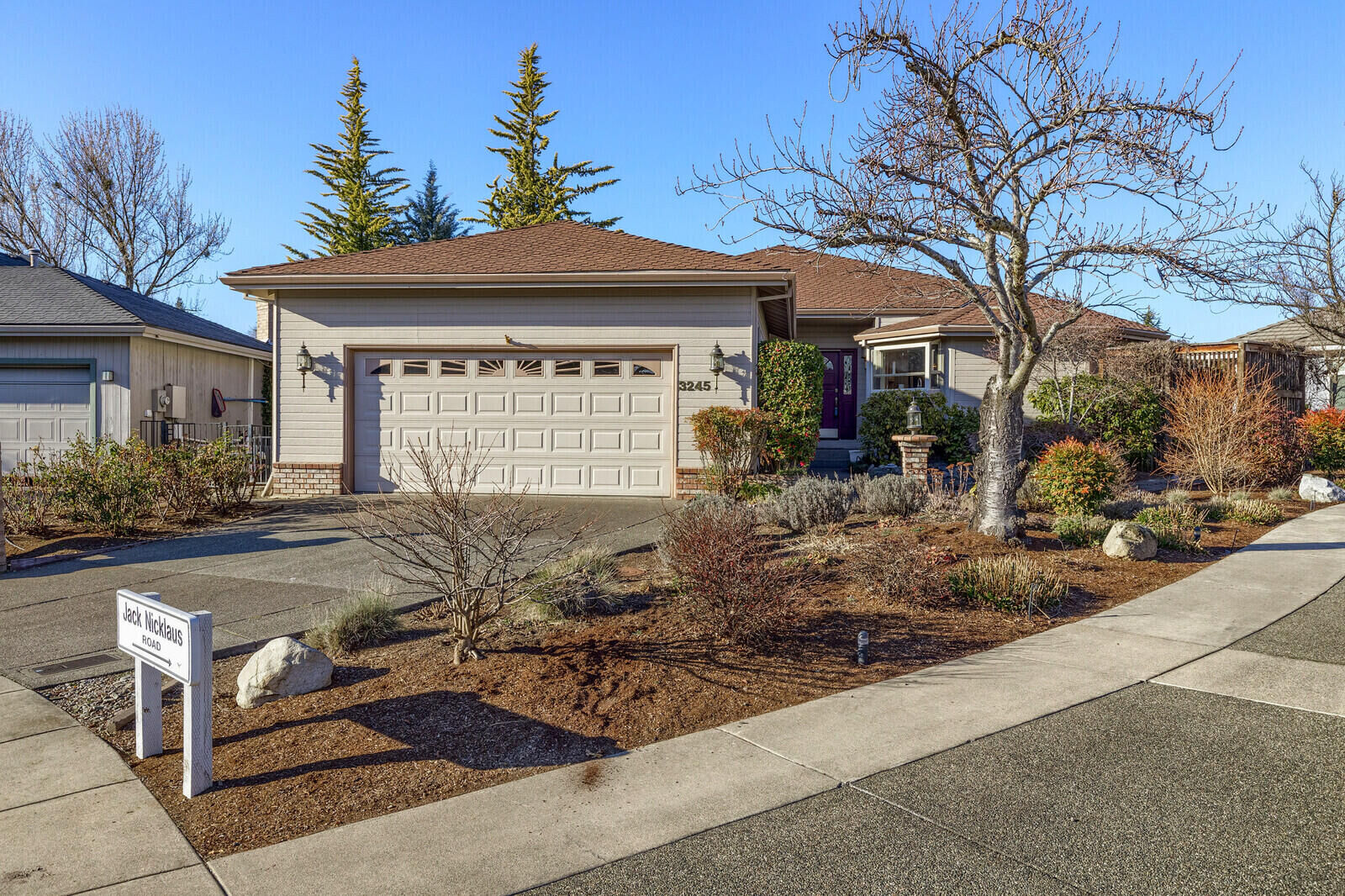 Property Photo: 3245 Chandler Egan Drive OR 97504