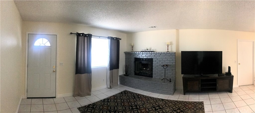 Property Photo: 15946 Dale Evans Parkway CA 92307