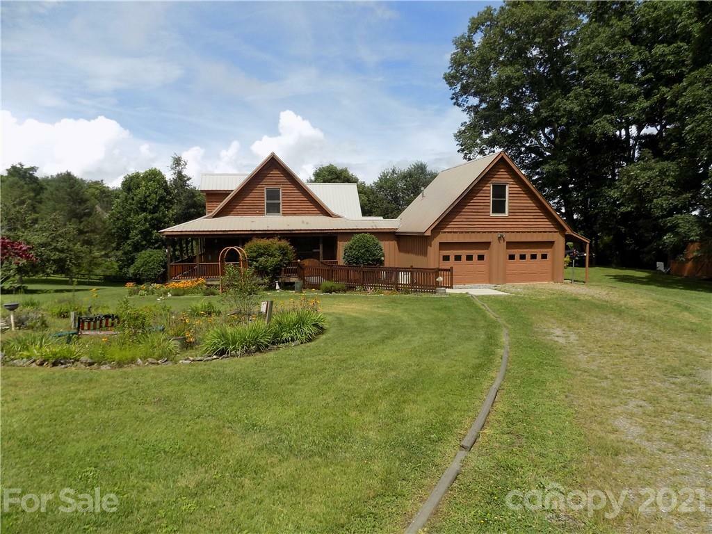 Property Photo:  531 Pioneer Ridge Road  NC 28716 