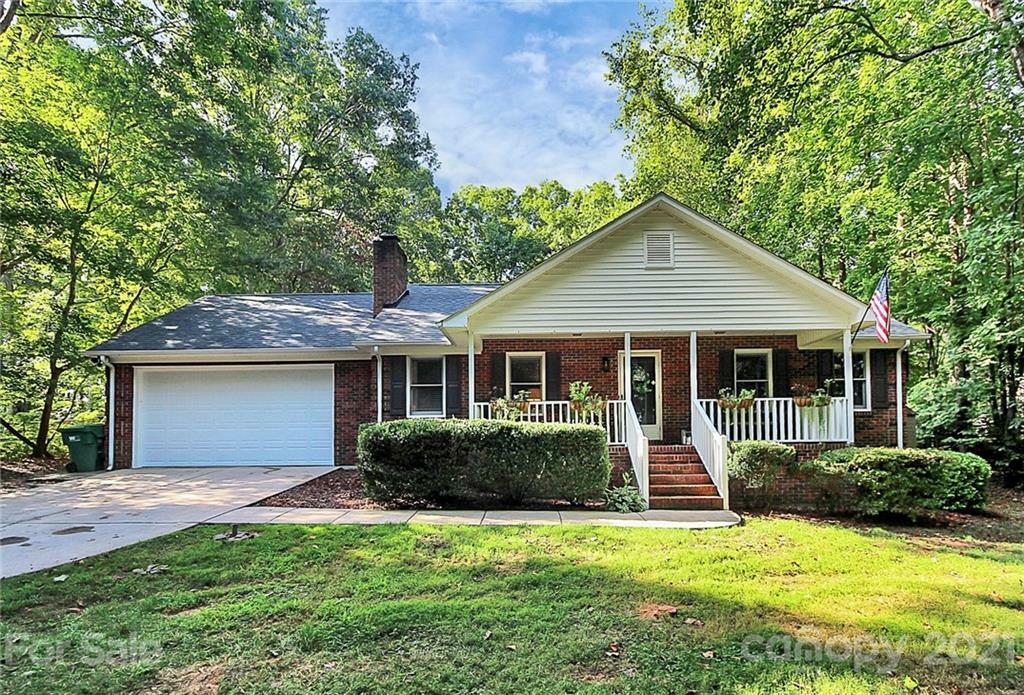 Property Photo:  221 Smith Street  NC 28097 