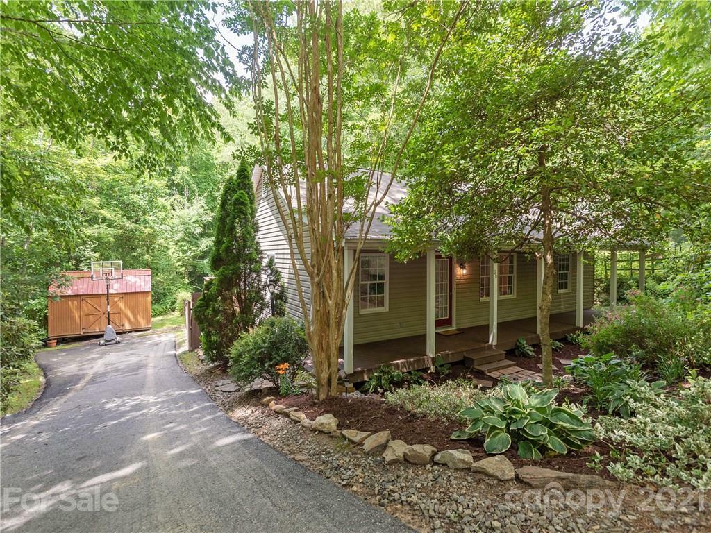 Property Photo:  36 Woodland Drive  NC 28730 