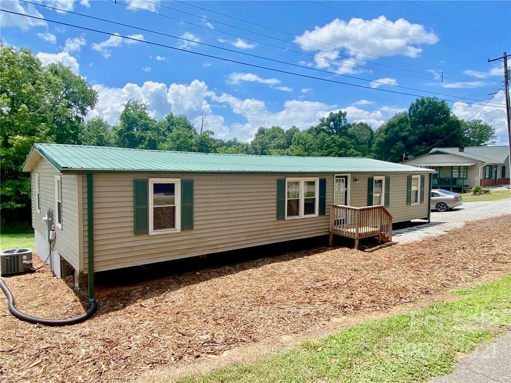 Property Photo:  190 Justice Road  NC 28752 