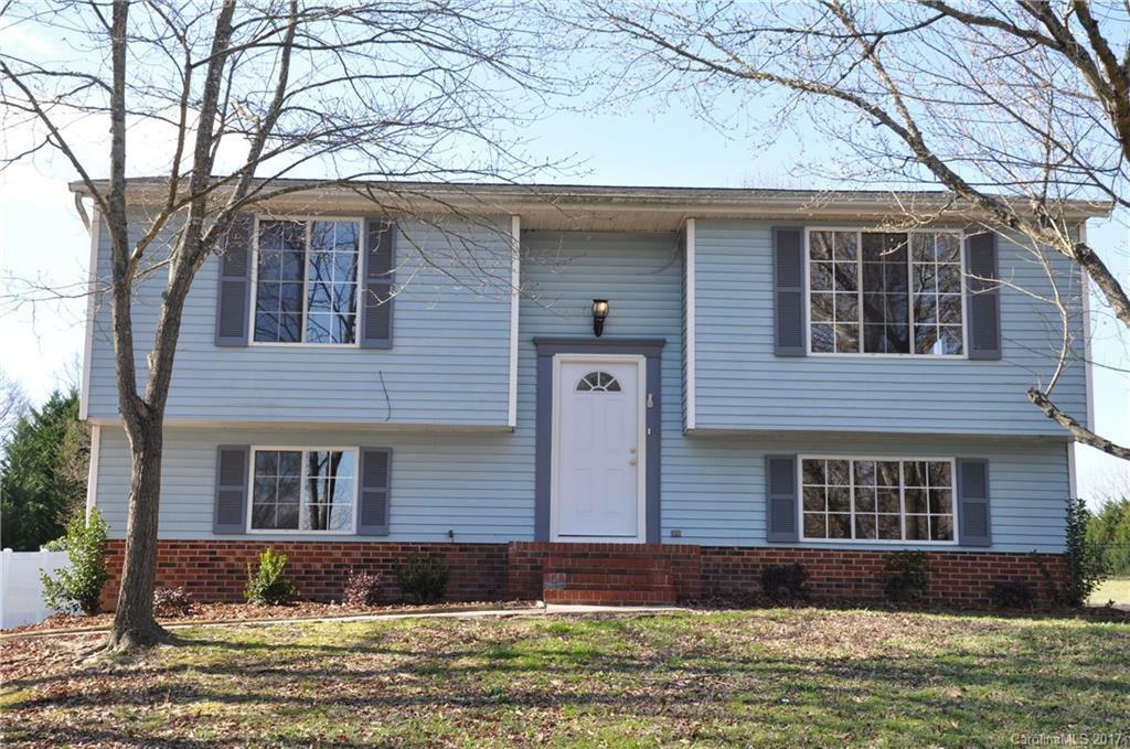 Property Photo:  11601 Five Cedars Road  NC 28226 