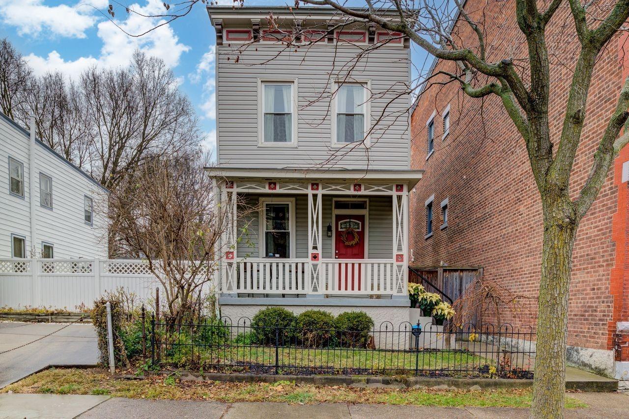 Property Photo:  1702 Hanfield St  OH 45223 