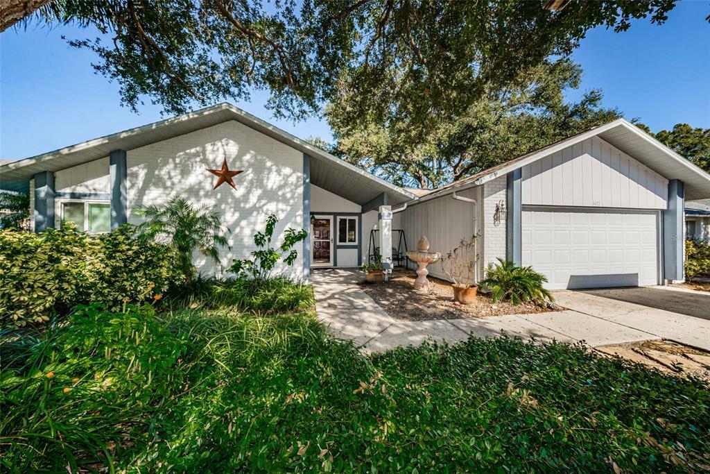 Property Photo:  1477 Stonehenge Way  FL 34683 