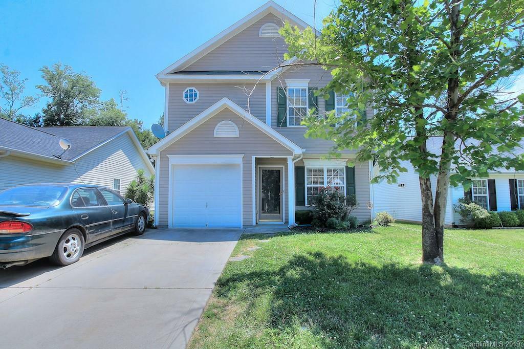 Property Photo:  6704 Commack Drive  NC 28216 