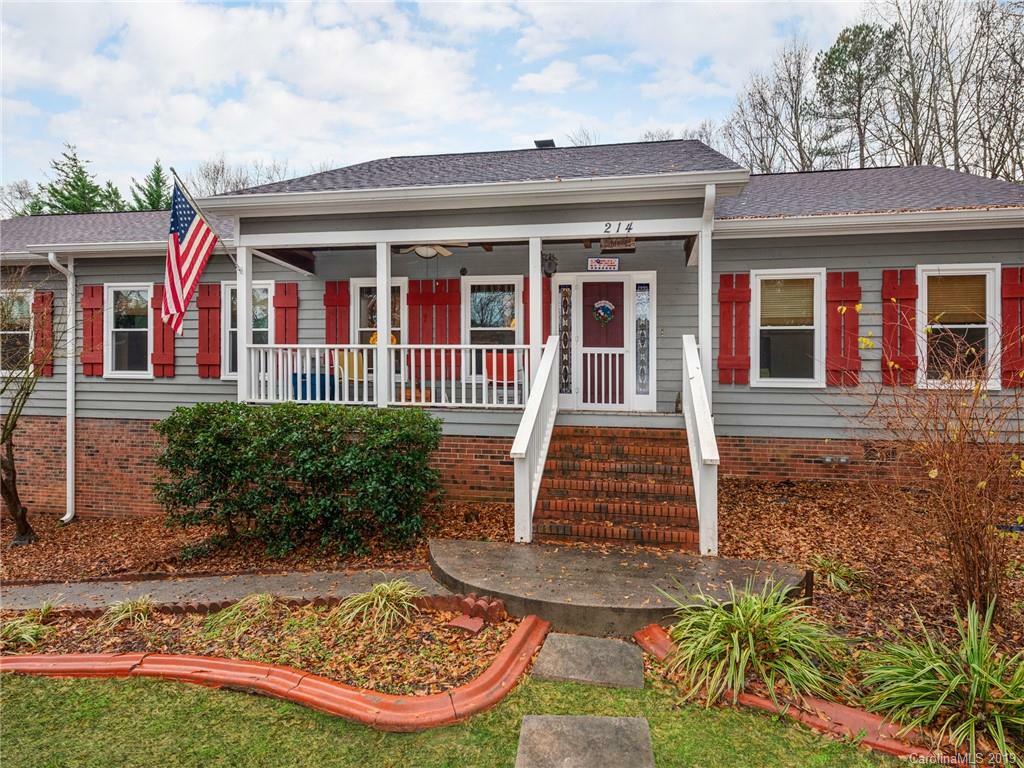 Property Photo:  214 Heathergate Lane  NC 28164 