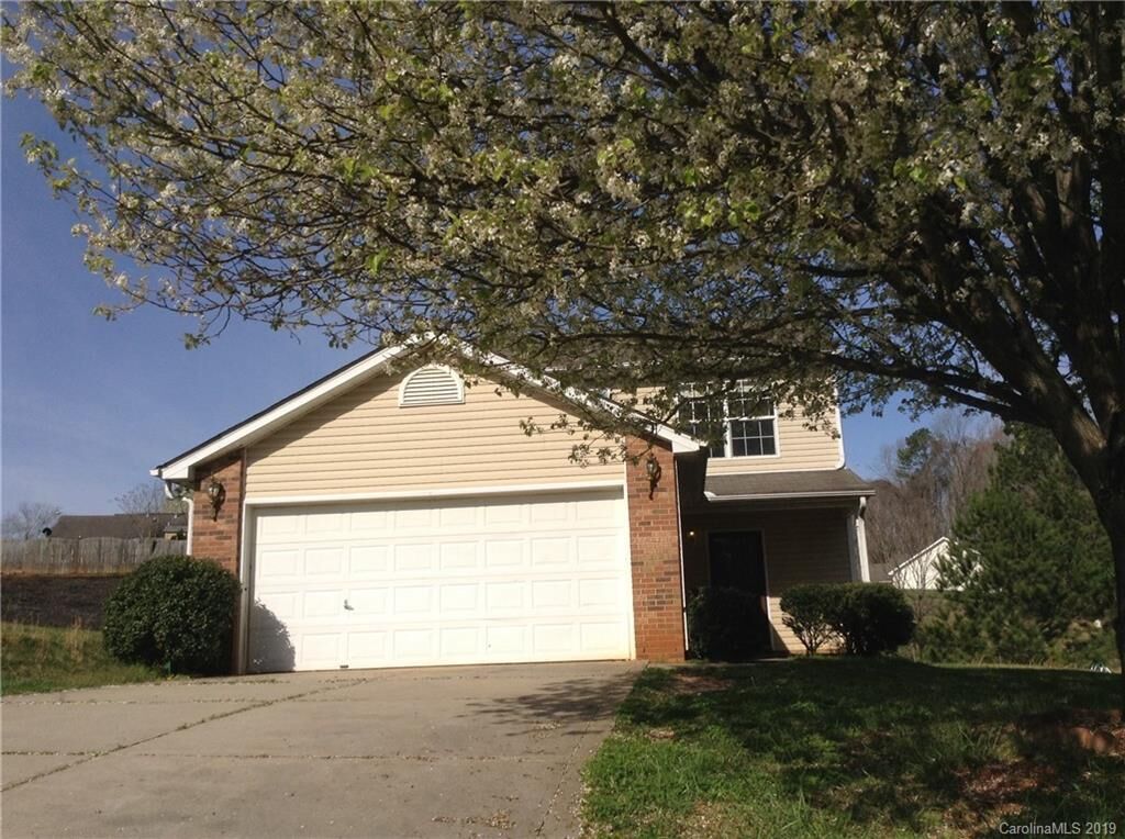 Property Photo: 1323 Old Robinson Trail NC 28262