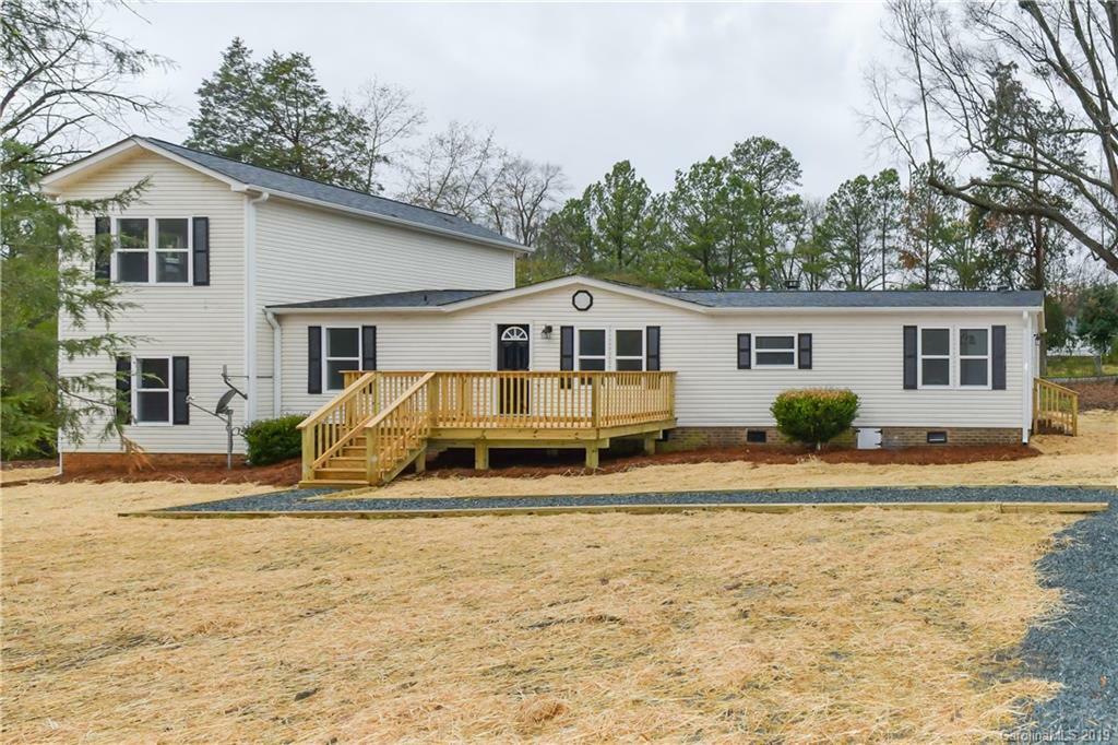 Property Photo: 6312 Landsford Road 4 NC 28103